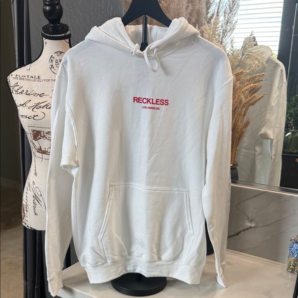 YOUNG & RECKLESS SPORTSWEAR White Hoodie NWOT